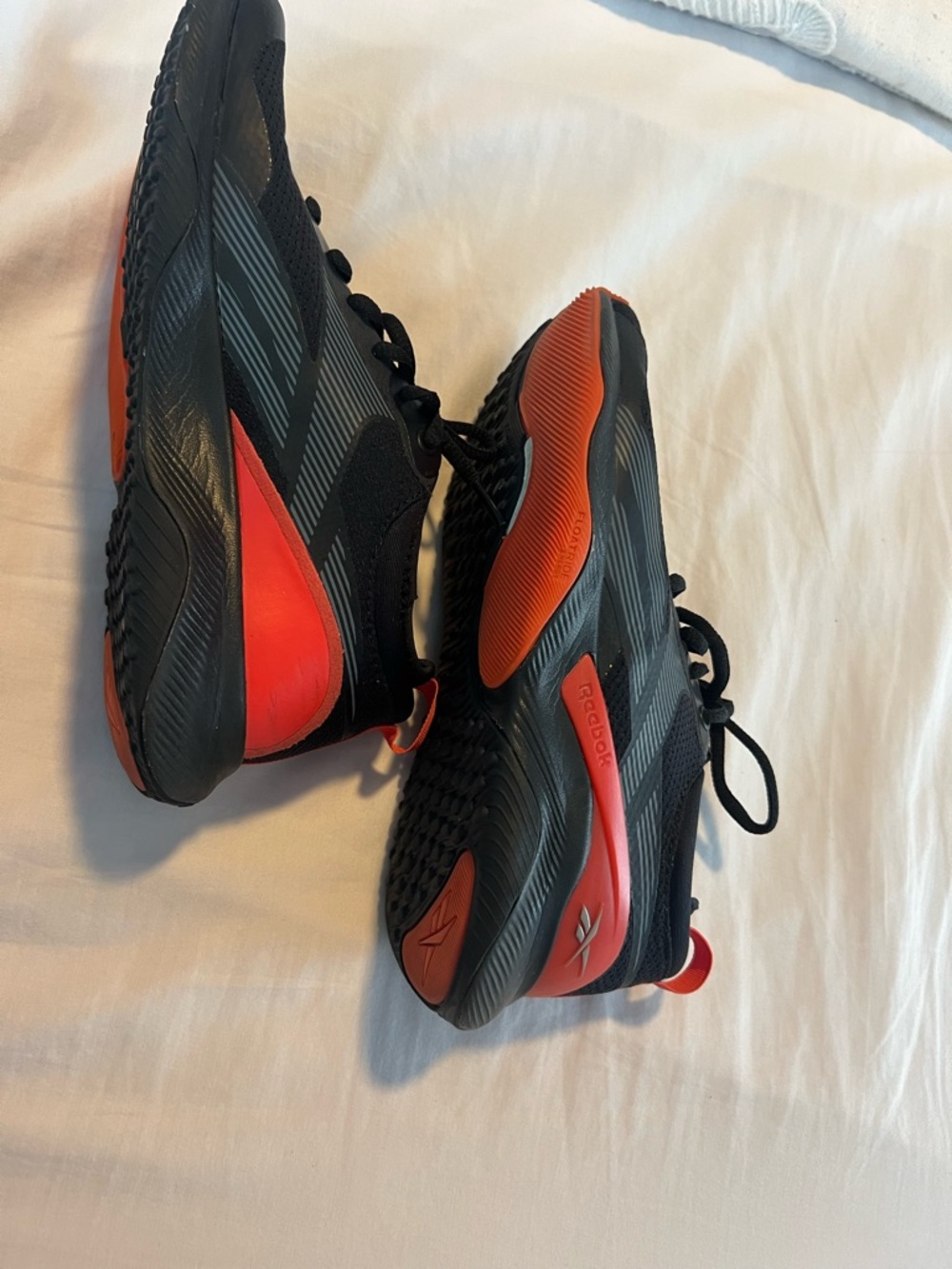 Reebok Black Athletic Shoes with Red Accents🖤❤️